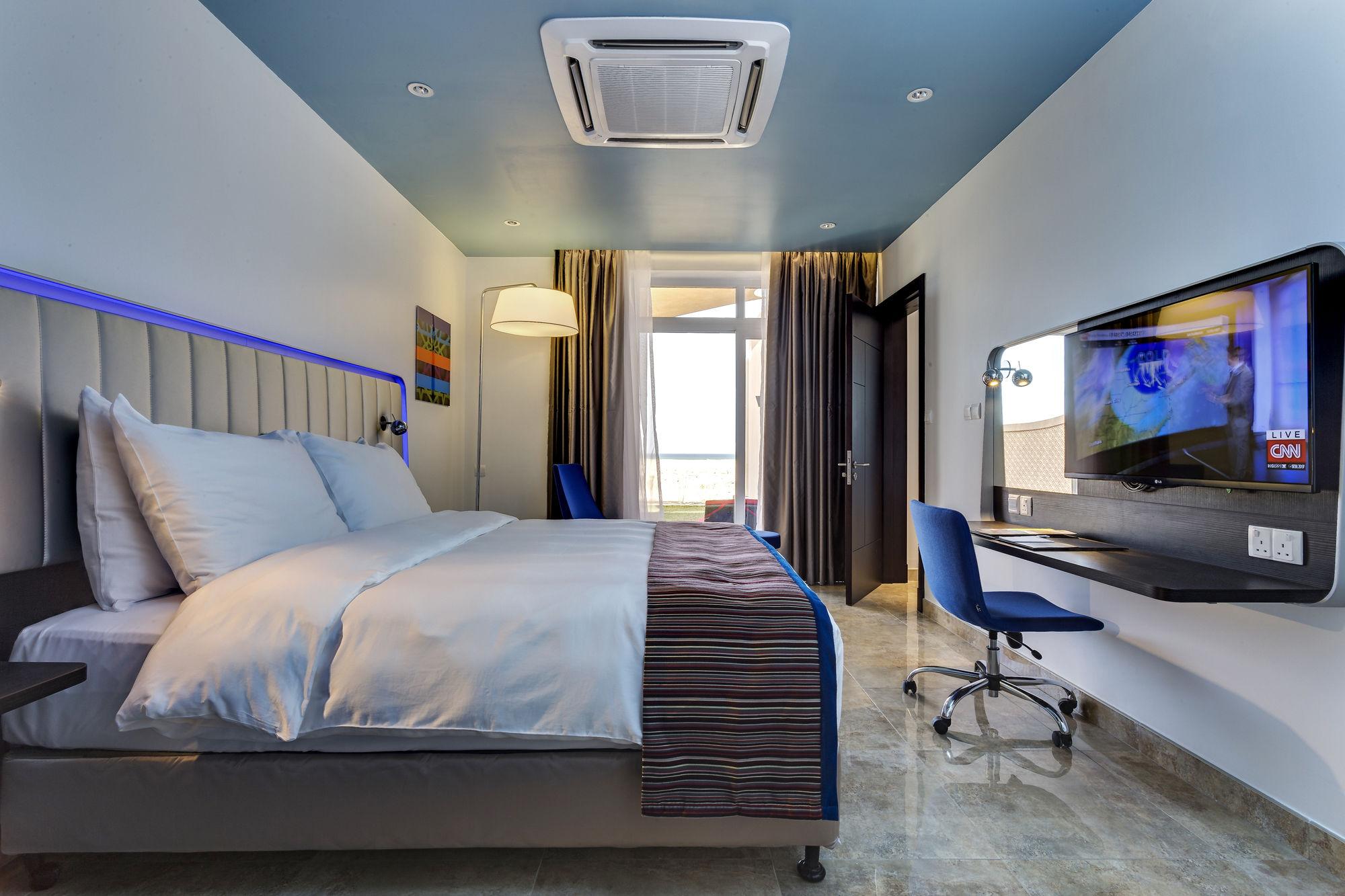 Park By Radisson And 4* Duqm