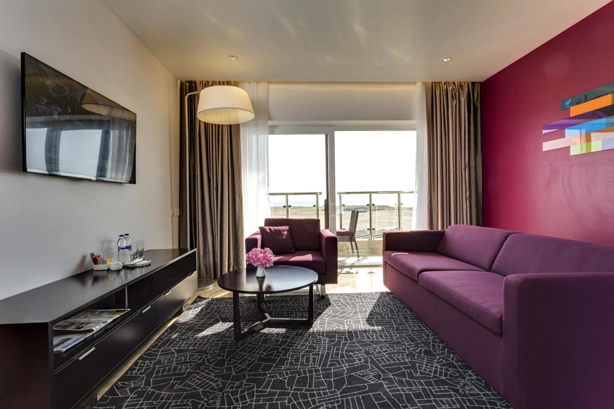 Park By Radisson And Hotel 4*