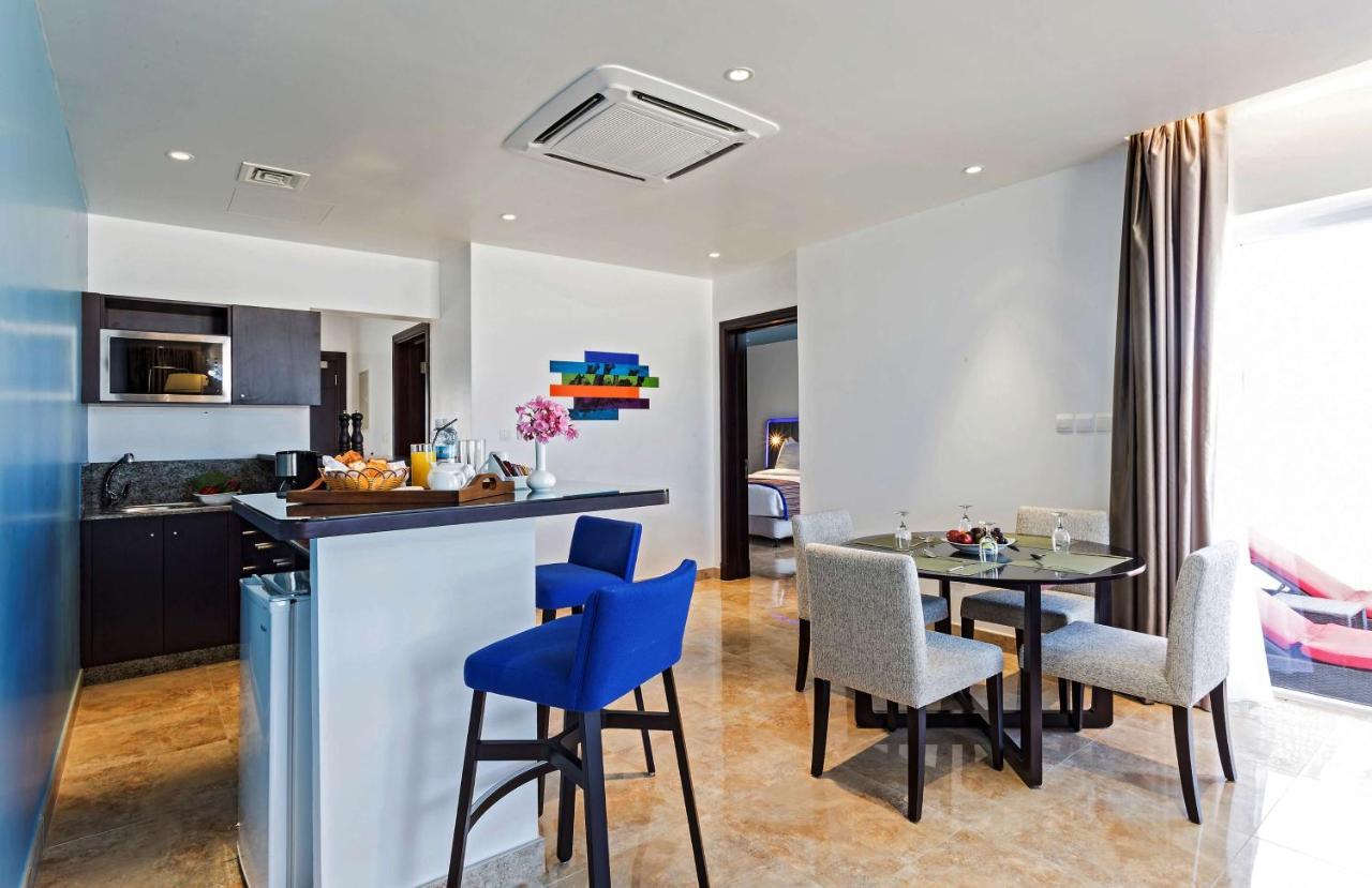 Hotel Park By Radisson And 4*